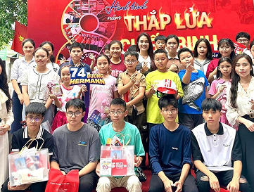 Sự kiện {"id":35496,"title":"\u0110\u0103ng k\u00fd Tham gia Event \u201cH\u00e0nh trang chinh ph\u1ee5c TOEIC c\u00f9ng Ms Hoa TOEIC\u201d ","description":"","detail":"<p style=\"text-align: center;\"><em><strong>B\u1ea1n \u0111\u00e3 \u201cb\u1ecf b\u00ea\u201d ti\u1ebfng Anh t\u1eeb r\u1ea5t l\u00e2u,<\/strong> v\u00e0 ch\u1ee3t nh\u1eadn ra t\u1ea7m quan tr\u1ecdng c\u1ee7a ng\u00f4n ng\u1eef Qu\u1ed1c t\u1ebf n\u00e0y?<\/em><br>\r\n<br>\r\n<em><strong>B\u1ea1n \u0111ang loay hoay t\u00ecm m\u1ed9t ph\u01b0\u01a1ng ph\u00e1p h\u1ecdc t\u1eadp \u0111\u00fang \u0111\u1eafn,<\/strong> v\u1edbi nh\u1eefng m\u1ee5c ti\u00eau r\u00f5 r\u00e0ng, c\u1ee5 th\u1ec3?<\/em><br>\r\n<br>\r\n<em><strong>B\u1ea1n mu\u1ed1n \u201cy\u00eau l\u1ea1i t\u1eeb \u0111\u1ea7u\u201d Ti\u1ebfng Anh,<\/strong> \u0111\u01b0\u1ee3c truy\u1ec1n c\u1ea3m h\u1ee9ng cho m\u00f4n h\u1ecdc n\u00e0y?<\/em><br>\r\n<br>\r\n<em><strong>\u0110\u1eb7c bi\u1ec7t, b\u1ea1n mu\u1ed1n \u0111\u00e1nh gi\u00e1 \u0111\u01b0\u1ee3c n\u0103ng l\u1ef1c ti\u1ebfng Anh<\/strong> c\u1ee7a b\u1ea3n th\u00e2n b\u1eb1ng con s\u1ed1 ch\u00ednh x\u00e1c qua b\u00e0i thi Qu\u1ed1c t\u1ebf TOEIC- Ti\u1ebfng Anh giao ti\u1ebfp trong m\u00f4i tr\u01b0\u1eddng l\u00e0m vi\u1ec7c qu\u1ed1c t\u1ebf?<\/em><br>\r\n<br>\r\n<strong>Ms Hoa \u2013 Founder c\u1ee7a Ms Hoa TOEIC s\u1ebd gi\u00fap b\u1ea1n l\u00e0m \u0111i\u1ec1u n\u00e0y. <\/strong>H\u00e3y \u0111\u1ebfn v\u1edbi bu\u1ed5i chia s\u1ebb<strong> <span style=\"color:#ff0000;\">\u201cH\u00e0nh trang chinh ph\u1ee5c TOEIC\u201d <\/span><\/strong>c\u1ee7a Ms Hoa TOEIC trong chu\u1ed7i Ch\u01b0\u01a1ng tr\u00ecnh cu\u1ed9c thi\u00a0<strong>\"Nh\u00e0 Ng\u00e2n h\u00e0ng T\u01b0\u01a1ng lai\"<\/strong> c\u1ee7a\u00a0H\u1ecdc vi\u1ec7n Ng\u00e2n H\u00e0ng.<br>\r\n<br>\r\n<br>\r\n<img alt=\"\" src=\"\/toeic_img\/news\/13823444096265.jpg\" style=\"width: 530px; height: 257px;\"><\/p>\r\n\r\n<p style=\"text-align: justify;\"><br>\r\n<br>\r\n<strong>TH\u00d4NG TIN V\u1ec0 BU\u1ed4I CHIA S\u1eba:<\/strong><br>\r\n<br>\r\n-\u00a0\u00a0\u00a0\u00a0\u00a0\u00a0\u00a0\u00a0\u00a0 Th\u1eddi gian: <span style=\"color:#ff0000;\"><strong>18h30\u2019 Ch\u1ee7 nh\u1eadt, ng\u00e0y 27\/10\/2013<\/strong><\/span><br>\r\n<br>\r\n-\u00a0\u00a0\u00a0\u00a0\u00a0\u00a0\u00a0\u00a0\u00a0 \u0110\u1ecba \u0111i\u1ec3m: <strong>H\u1ed9i tr\u01b0\u1eddng l\u1edbn H\u1ecdc vi\u1ec7n Ng\u00e2n H\u00e0ng, 12 Ch\u00f9a B\u1ed9c, \u0110\u1ed1ng \u0110a, H\u00e0 N\u1ed9i<\/strong><br>\r\n<br>\r\n<strong>-\u00a0\u00a0\u00a0\u00a0\u00a0\u00a0\u00a0\u00a0\u00a0 Link \u0111\u0103ng k\u00ed tham gia: <a href=\"https:\/\/docs.google.com\/a\/mshoatoeic.com\/forms\/d\/1Hec1QpEstZEe1DTiH_8NZScUM3QpzFByydQPU5IZlJc\/viewform\"rel=\"nofollow\"target=\"_blank\"><span style=\"background-color:#00ff00;\">T\u1ea0I\u00a0\u0110\u00c2Y<\/span><\/a><\/strong><br>\r\n<br>\r\n-\u00a0\u00a0\u00a0\u00a0\u00a0\u00a0\u00a0\u00a0\u00a0 L\u1ec7 ph\u00ed tham gia: <span style=\"color:#ff0000;\"><strong>Ho\u00e0n to\u00e0n mi\u1ec5n ph\u00ed<\/strong><\/span><br>\r\n<br>\r\n\u0110\u1ebfn v\u1edbi bu\u1ed5i chia s\u1ebb, c\u00e1c b\u1ea1n kh\u00f4ng ch\u1ec9 \u0111\u01b0\u1ee3c Ms Hoa TOEIC t\u01b0 v\u1ea5n v\u1ec1 ph\u01b0\u01a1ng ph\u00e1p h\u1ecdc ti\u1ebfng Anh, l\u1ed9 tr\u00ecnh <a href=\"https:\/\/www.anhngumshoa.com\"rel=\"dofollow\">luy\u1ec7n thi TOEIC<\/a> v\u00e0 nh\u1eefng m\u1eb9o l\u00e0m b\u00e0i thi TOEIC, m\u00e0 c\u00f2n \u0111\u01b0\u1ee3c <strong>\u201ctruy\u1ec1n c\u1ea3m h\u1ee9ng\u201d <\/strong>\u0111\u1ed1i v\u1edbi ti\u1ebfng Anh, c\u00f3 nh\u1eefng m\u1ee5c ti\u00eau r\u00f5 r\u00e0ng, c\u1ee5 th\u1ec3 \u0111\u1ec3 chinh ph\u1ee5c m\u00f4n h\u1ecdc <strong>\u201ckh\u00f3 nh\u1eb1n\u201d<\/strong> n\u00e0y. M\u1ed9t ph\u01b0\u01a1ng ph\u00e1p \u0111\u00fang \u0111\u1eafn, l\u1ed9 tr\u00ecnh khoa h\u1ecdc c\u00f9ng v\u1edbi t\u00ecnh y\u00eau ti\u1ebfng Anh \u0111\u01b0\u1ee3c Ms Hoa TOEIC \u01b0\u01a1m m\u1ea7m s\u1ebd gi\u00fap b\u1ea1n g\u1eb7t h\u00e1i \u0111\u01b0\u1ee3c nhi\u1ec1u th\u00e0nh c\u00f4ng ph\u00eda tr\u01b0\u1edbc.<br>\r\n<br>\r\nTham d\u1ef1 bu\u1ed5i event, <span style=\"color:#ff0000;\"><strong>c\u00e1c b\u1ea1n s\u1ebd \u0111\u01b0\u1ee3c tho\u1ea3 s\u1ee9c \u0111\u1eb7t c\u00e2u h\u1ecfi v\u1ec1 nh\u1eefng th\u1eafc m\u1eafc c\u1ee7a m\u00ecnh v\u00e0 \u0111\u01b0\u1ee3c Ms Hoa TOEIC tr\u1ef1c ti\u1ebfp gi\u1ea3i \u0111\u00e1p, chia s\u1ebb. <\/strong><\/span>B\u00ean c\u1ea1nh \u0111\u00f3, c\u00e1c b\u1ea1n tham gia c\u00f2n c\u00f3 c\u01a1 h\u1ed9i \u0111\u01b0\u1ee3c nh\u1eadn nh\u1eefng ph\u1ea7n qu\u00e0 th\u00fa v\u1ecb \u00a0v\u00e0 gi\u00e1 tr\u1ecb\u00a0t\u1eeb Ms Hoa TOEIC nh\u01b0:\u00a0<strong><span style=\"font-family:arial,helvetica,sans-serif;\"><span style=\"font-size:12px;\"><span style=\"color: rgb(0, 0, 0); line-height: 22.390625px; text-align: center; white-space: pre-wrap;\">H\u1ecdc b\u1ed5ng kh\u00f3a h\u1ecdc t\u1ea1i Ms Hoa TOEIC, t<\/span><\/span><\/span>\u1eb7ng<span style=\"font-family:arial,helvetica,sans-serif;\"><span style=\"font-size:12px;\"><span style=\"color: rgb(0, 0, 0); line-height: 22.390625px; text-align: center; white-space: pre-wrap;\"> b\u1ed9 l\u1ed9 tr\u00ecnh luy\u1ec7n thi TOEIC, T<\/span><\/span><\/span>\u01b0\u00a0<span style=\"font-family: arial, helvetica, sans-serif;\"><span style=\"color: rgb(0, 0, 0); line-height: 22.390625px; text-align: center; white-space: pre-wrap;\">v<\/span><\/span>\u1ea5n\u00a0T<span style=\"font-family:arial,helvetica,sans-serif;\"><span style=\"font-size:12px;\"><span style=\"color: rgb(0, 0, 0); line-height: 22.390625px; text-align: center; white-space: pre-wrap;\">\u00e0i li\u1ec7u luy\u1ec7n thi TOEIC s\u00e1t v\u1edbi \u0111\u1ec1 thi th\u1eadt ...<\/span><\/span><\/span><\/strong><br>\r\n<br>\r\n<strong>\u0110\u1ebfn v\u1edbi bu\u1ed5i chia s\u1ebb \u0111\u1ec3 c\u1ea3m th\u1ea5y s\u1ee9c thu h\u00fat, s\u1ef1 kh\u00e1c bi\u1ec7t c\u1ee7a S\u1ee9 gi\u1ea3 truy\u1ec1n c\u1ea3m h\u1ee9ng \u2013 Ms Hoa TOEIC.<\/strong><br>\r\n<br>\r\n<strong>\u00a0Link \u0111\u0103ng k\u00ed tham gia:\u00a0<a href=\"https:\/\/docs.google.com\/a\/mshoatoeic.com\/forms\/d\/1Hec1QpEstZEe1DTiH_8NZScUM3QpzFByydQPU5IZlJc\/viewform\"rel=\"nofollow\"target=\"_blank\"><span style=\"background-color: rgb(0, 255, 0);\">T\u1ea0I\u00a0\u0110\u00c2Y<\/span><\/a><\/strong><br>\r\n\u00a0<br>\r\n<br>\r\n<span style=\"margin: 0px; outline: 0px; border-collapse: collapse; font-family: arial; color: rgb(33, 34, 36); line-height: 18px;\">M\u1ed9t s\u1ed1 tin b\u00e0i tham kh\u1ea3o kh\u00e1c:\u00a0<\/span><br style=\"color: rgb(33, 34, 36); font-family: arial; line-height: 18px;\">\r\n<strong style=\"margin: 0px; outline: 0px; border-collapse: collapse; font-family: arial; color: rgb(33, 34, 36); line-height: 18px;\"><a href=\"https:\/\/www.anhngumshoa.com\/test\/practice-test-1-14291.html\" style=\"margin: 0px; outline: 0px; border-collapse: collapse; text-decoration: none; color: rgb(30, 28, 29);\"rel=\"dofollow\"><span style=\"margin: 0px; outline: 0px; border-collapse: collapse; color: rgb(0, 128, 0);\">Mshoatoeic question test<\/span><\/a><br>\r\n<a href=\"https:\/\/www.anhngumshoa.com\/tin-tuc\/ms-hoa-toeic-dia-chi-hoc-toeic-uy-tin-o-ha-noi-hcm-35332.html\" style=\"margin: 0px; outline: 0px; border-collapse: collapse; text-decoration: none; color: rgb(30, 28, 29);\"rel=\"dofollow\"><span style=\"margin: 0px; outline: 0px; border-collapse: collapse; color: rgb(0, 128, 0);\">Mshoatoeic \u0111\u1ecba ch\u1ec9<\/span><\/a><br>\r\n<a href=\"https:\/\/www.anhngumshoa.com\/tin-tuc\/lich-khai-giang-ha-noi-c3403.html\" style=\"margin: 0px; outline: 0px; border-collapse: collapse; text-decoration: none; color: rgb(30, 28, 29);\"rel=\"dofollow\"><span style=\"margin: 0px; outline: 0px; border-collapse: collapse; color: rgb(0, 128, 0);\">Mshoatoeic l\u1ecbch khai gi\u1ea3ng<\/span><\/a><br>\r\n<a href=\"https:\/\/www.anhngumshoa.com\/tin-tuc\/ms-hoa-founder-trung-tam-anh-ngu-ms-hoa-chuyen-gia-dao-tao-toeic-34822.html\" style=\"margin: 0px; outline: 0px; border-collapse: collapse; text-decoration: none; color: rgb(30, 28, 29);\"rel=\"dofollow\"><span style=\"margin: 0px; outline: 0px; border-collapse: collapse; color: rgb(0, 128, 0);\">Mshoatoeic video<\/span><\/a><\/strong><\/p>\r\n","images":"https:\/\/r2.ebomb.edu.vn\/toeic_img\/news\/2012\/news\/13823444507312.jpg","seo_images":null,"created_at":"2013-10-21T01:00:27.000000Z","original_cate":3345,"publish":0,"publish_time":"2013-10-21 01:00:27","seo_title":"\u0110\u0103ng k\u00fd Tham gia Event \u201cH\u00e0nh trang chinh ph\u1ee5c TOEIC c\u00f9ng Ms Hoa TOEIC\u201d ","seo_keyword":"","seo_description":"\u0110\u1ebfn v\u1edbi bu\u1ed5i chia s\u1ebb, c\u00e1c b\u1ea1n kh\u00f4ng ch\u1ec9 \u0111\u01b0\u1ee3c Ms Hoa TOEIC t\u01b0 v\u1ea5n v\u1ec1 ph\u01b0\u01a1ng ph\u00e1p h\u1ecdc ti\u1ebfng Anh, l\u1ed9 tr\u00ecnh luy\u1ec7n thi TOEIC v\u00e0 nh\u1eefng m\u1eb9o l\u00e0m b\u00e0i thi TOEIC, m\u00e0 c\u00f2n \u0111\u01b0\u1ee3c \u201ctruy\u1ec1n c\u1ea3m h\u1ee9ng\u201d \u0111\u1ed1i v\u1edbi ti\u1ebfng Anh,","updated_at":"2026-06-23T20:29:57.000000Z","type":"event","hot":"no","number_read":4259,"show_sidebar":"no","share_url":"\/tin-tuc\/dang-ky-tham-gia-event-ldquo-hanh-trang-chinh-phuc-toeic-cung-ms-hoa-toeic-35496.html","slug":"dang-ky-tham-gia-event-hanh-trang-chinh-phuc-toeic-cung-ms-hoa-toeic","certificate":null,"video":null,"location":null,"employee_type":null,"number_people":null,"experience":null,"salary":null,"expiry_date":null,"video_duration":null,"is_tips":0,"created_by":null,"updated_by":null,"document_file":null,"permission_access":null,"source":null,"cate_slug":null,"document_link":null,"benefit":null,"teacher_id":null,"roadmap":null,"is_show_toeic":0,"facebook_link":null,"school_name":null,"score":null,"student_name":null,"is_show_category":null,"image_toeic":null,"original_category":{"id":3345,"name":"Ho\u1ea1t \u0111\u1ed9ng ngo\u1ea1i kho\u00e1","description":null,"parent":3319,"ordering":"2","theme":"1","seo_title":"Ho\u1ea1t \u0111\u00f4ng ngo\u1ea1i kh\u00f3a c\u1ee7a trung t\u00e2m Anh ng\u1eef ms Hoa","seo_keyword":"Ho\u1ea1t \u0111\u1ed9ng ngo\u1ea1i kh\u00f3a c\u1ee7a h\u1ecdc vi\u00ean t\u1ea1i Trung tam Luyen thi TOEIC Ms Hoa","seo_description":"Gi\u1edbi thi\u1ec7u Ho\u1ea1t \u0111\u1ed9ng ngo\u1ea1i kh\u00f3a c\u1ee7a h\u1ecdc vi\u00ean t\u1ea1i Trung tam Luyen thi TOEIC Ms Hoa","brand_id":null,"created_at":"2018-08-01T14:45:29.000000Z","updated_at":"2026-01-28T10:54:51.000000Z","images":null,"slug":"hoat-dong-ngoai-khoa","type":"event","share_url":"tin-tuc","created_by":null,"updated_by":null,"test_type":null,"menu_type":null,"show_description":null,"document":null}}